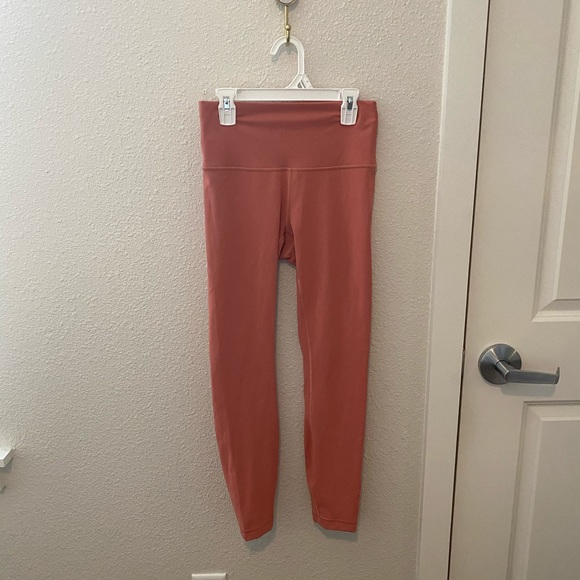 lululemon athletica Pants - Lululemon wunder under leggings